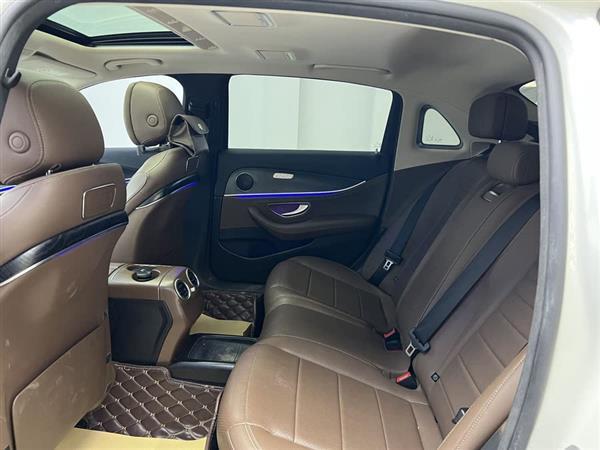 奔驰E级 2018款 改款 E 200 L 运动型