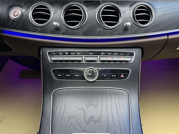 奔驰E级 2018款 改款 E 200 L 运动型