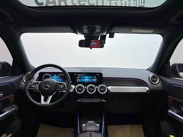 奔驰GLB 2023款 GLB 220 动感型