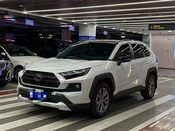 RAV4荣放 2023款 2.0L CVT四驱探险Plus版