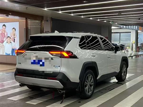 RAV4荣放 2023款 2.0L CVT四驱探险Plus版