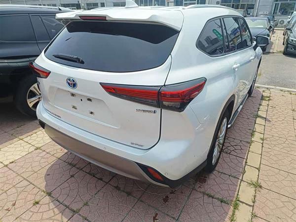 汉兰达 2022款 双擎 2.5L 四驱尊贵版 7座