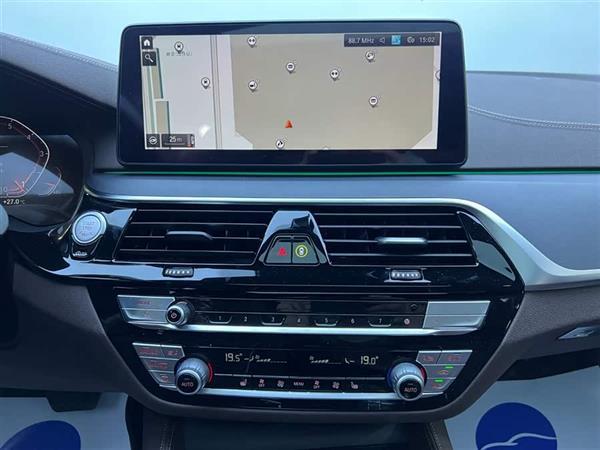 宝马5系 2021款 改款 530Li 领先型 M运动套装