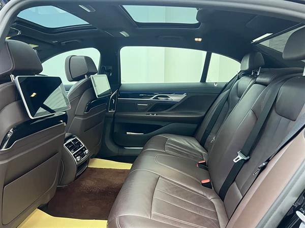 宝马7系 2018款 730Li 领先型 M运动套装