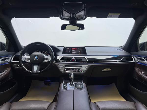 宝马7系 2018款 730Li 领先型 M运动套装