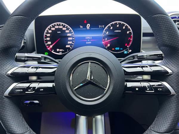 奔驰C级 2022款 C 260 L 运动版