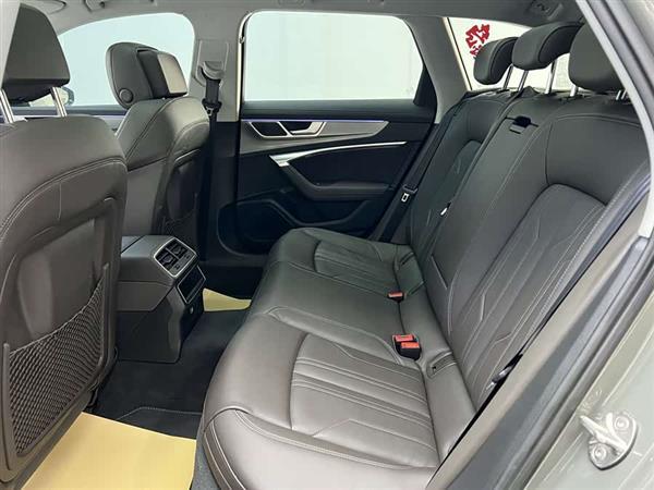 奥迪A6(进口) 2023款 allroad quattro 55 TFSI 尊享越野型