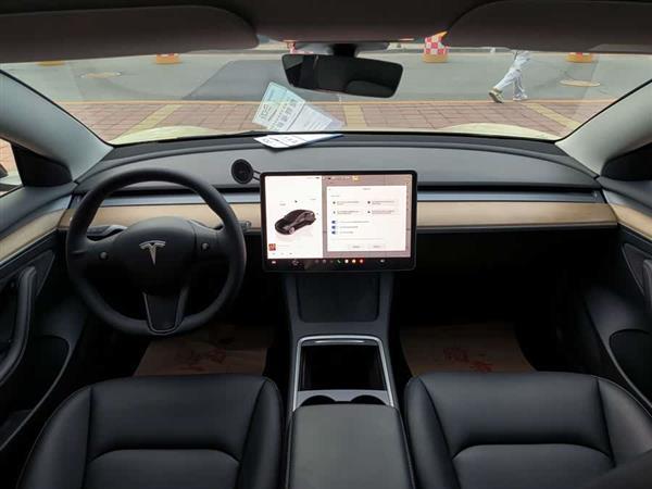 Model 3 2022款 后轮驱动版