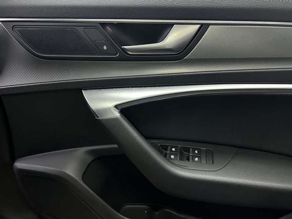 奥迪A6L 2019款 45 TFSI quattro 尊享致雅型