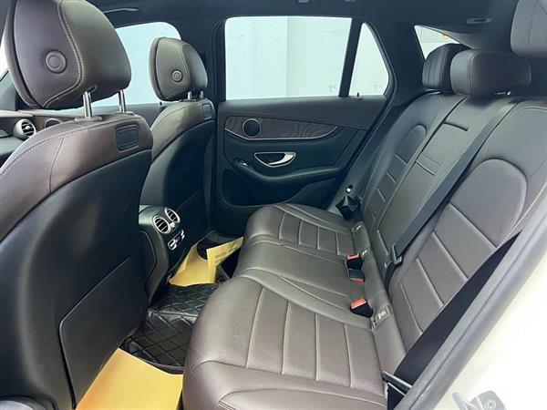奔驰GLC 2018款 GLC 300 4MATIC 动感型
