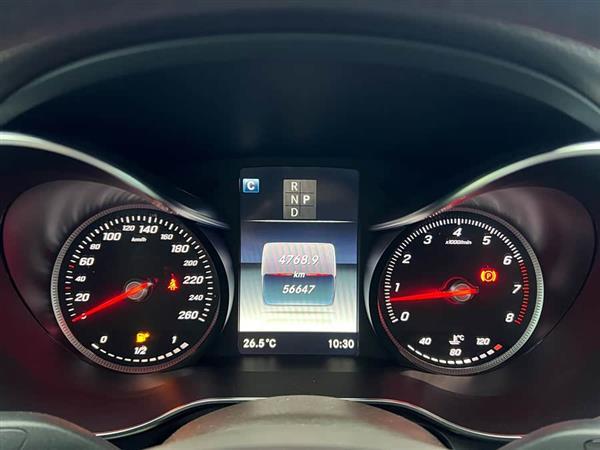 奔驰GLC 2018款 GLC 300 4MATIC 动感型