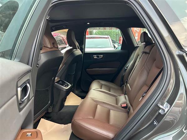 沃尔沃XC60 2021款 T5 四驱智远运动版