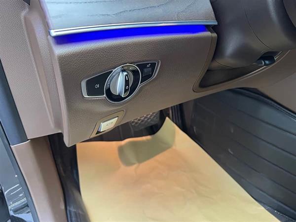 奔驰E级 2022款 E 300 L 时尚型