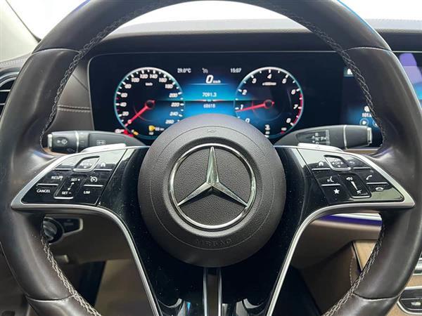 奔驰E级 2022款 E 300 L 时尚型