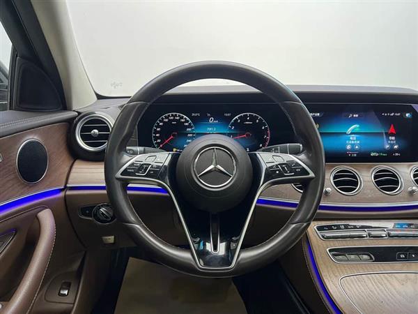 奔驰E级 2022款 E 300 L 时尚型