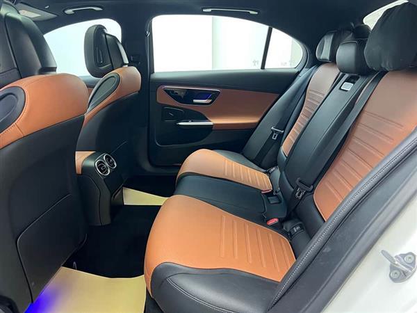 奔驰C级 2023款 C 200 L 运动版