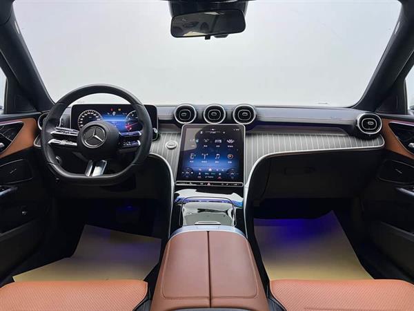 奔驰C级 2023款 C 200 L 运动版