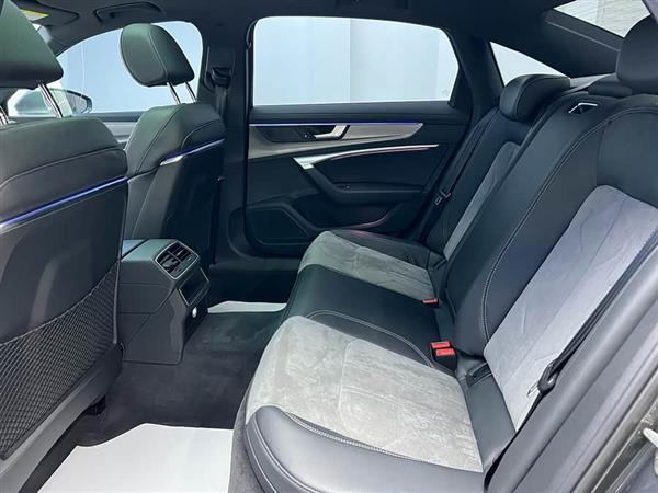 奥迪A6L 2022款 40 TFSI 豪华动感型
