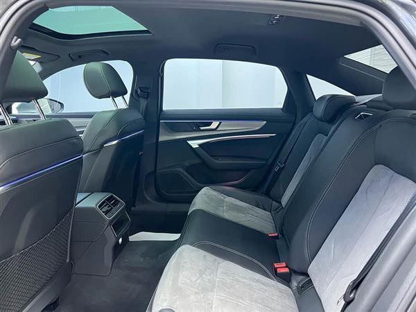 奥迪A6L 2022款 40 TFSI 豪华动感型