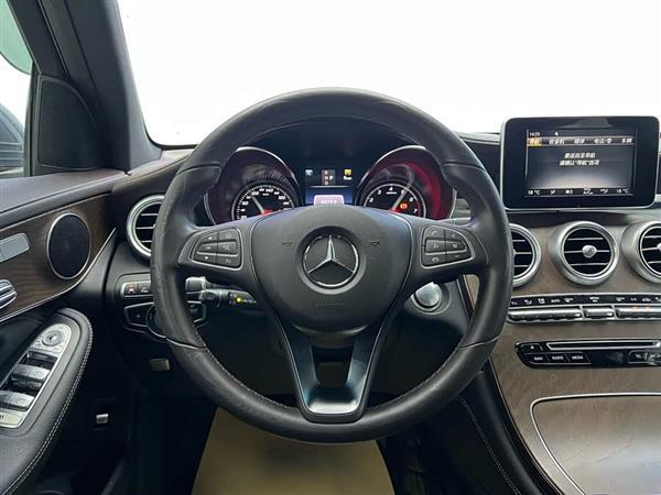 奔驰GLC 2017款 GLC 300 4MATIC 动感型
