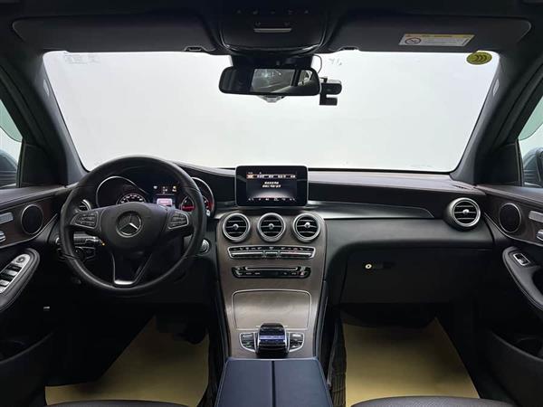 奔驰GLC 2017款 GLC 300 4MATIC 动感型