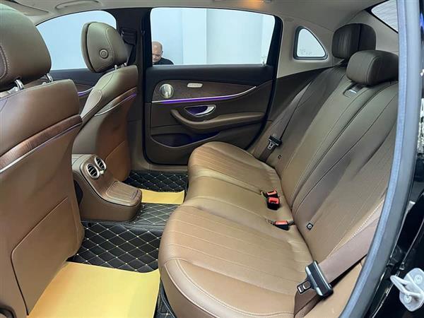 奔驰E级 2022款 E 260 L