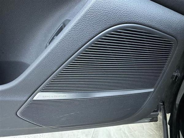 奥迪Q7 2023款 55 TFSI quattro S line运动型