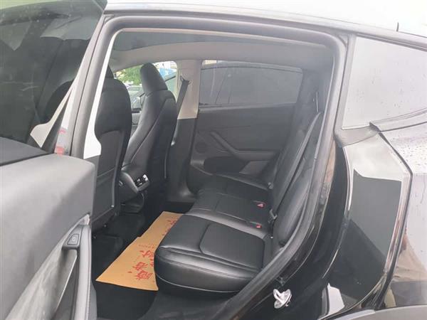 Model Y 2022款 改款 长续航全轮驱动版