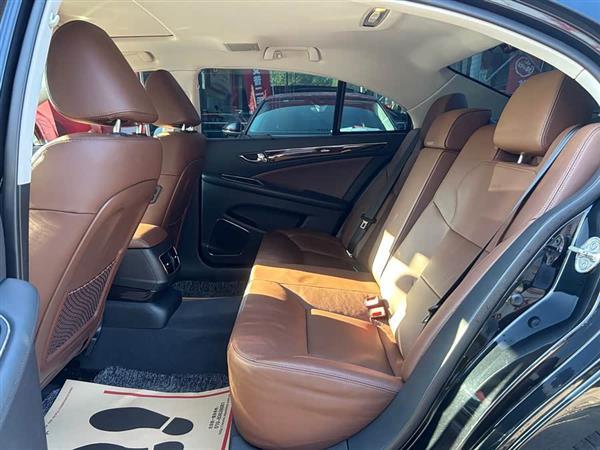 红旗H7 2015款 2.0T 尊贵型