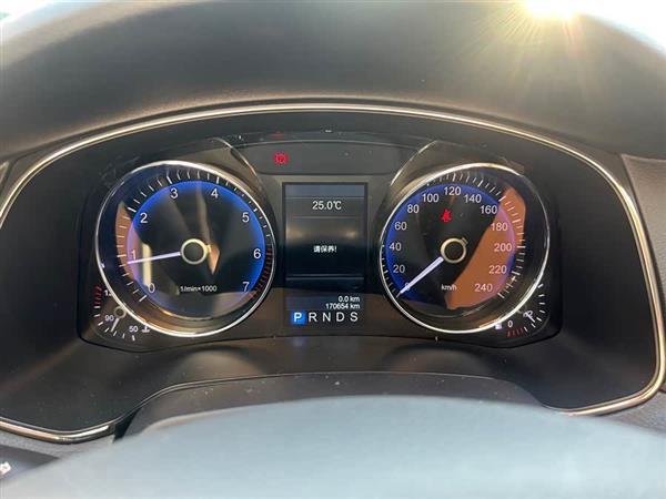 红旗H7 2015款 2.0T 尊贵型
