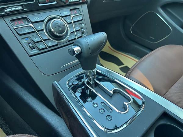 红旗H7 2015款 2.0T 尊贵型