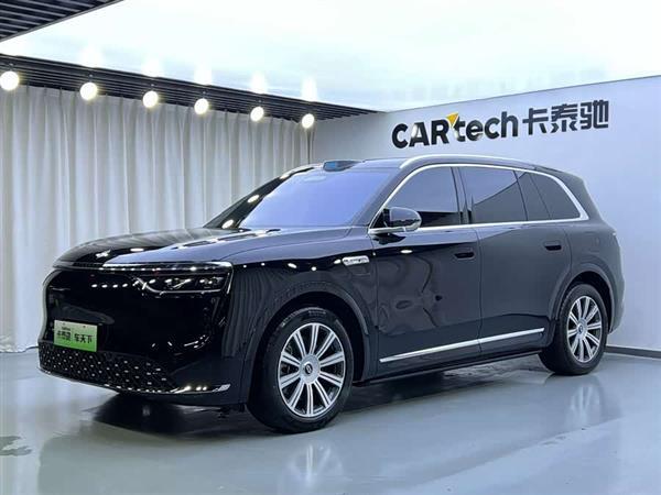 问界M8 2025款 增程 Max+版 53.4kWh 6座版