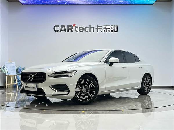 沃尔沃S60 2022款 B4 智逸豪华版