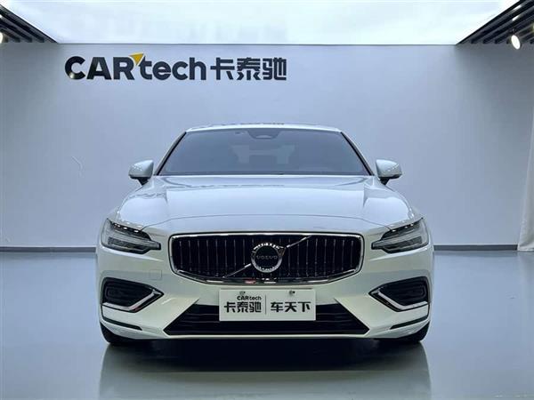 沃尔沃S60 2025款 B4 智逸豪华版
