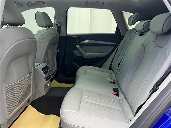 奥迪Q5L 2021款 40 TFSI 豪华动感型