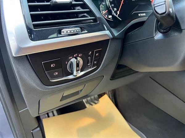 宝马X3 2018款 xDrive30i 领先型 M运动套装 国V