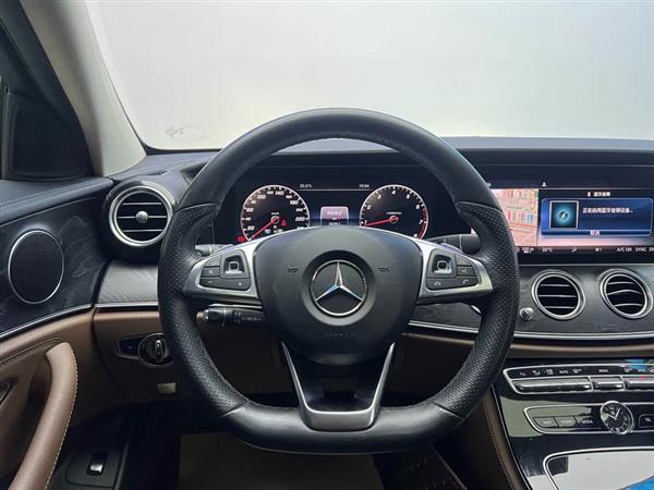 奔驰E级 2017款 E 200 L 运动型 4MATIC