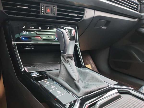 帕萨特 2023款 330TSI 星空精英版