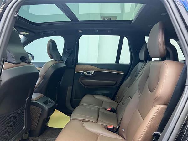 沃尔沃XC90 2024款 B5 智行豪华版 5座