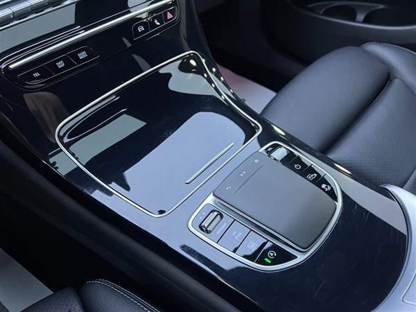 奔驰GLC轿跑 2022款 改款 GLC 260 4MATIC 轿跑SUV