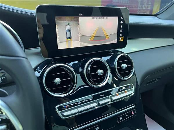奔驰GLC轿跑 2022款 改款 GLC 260 4MATIC 轿跑SUV