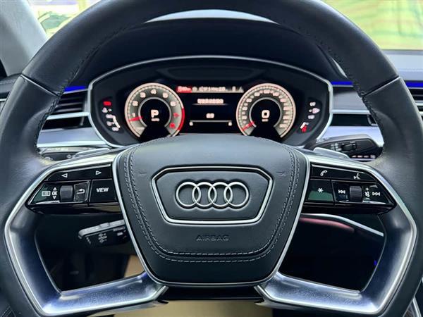 奥迪A8 2024款 A8L 55 TFSI quattro 旗舰型