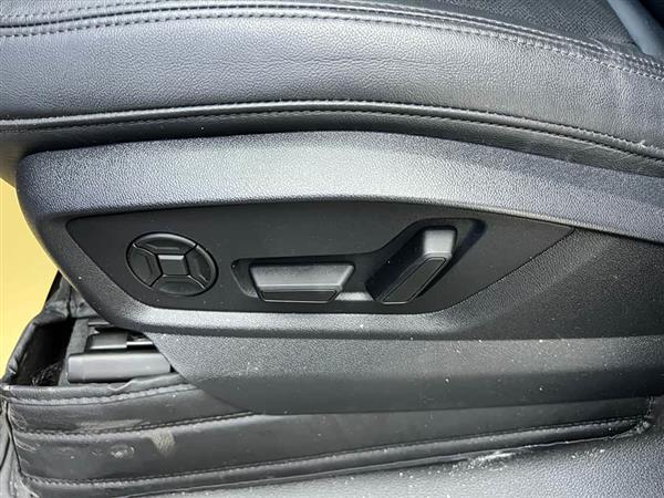 奥迪Q7 2024款 45 TFSI quattro S line运动型