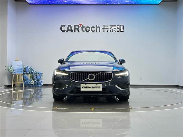 沃尔沃S60 2023款 B4 智远豪华版
