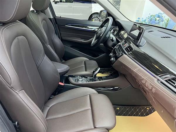 宝马X1 2020款 xDrive25Li 尊享型
