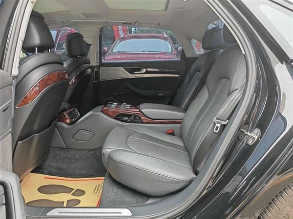 奥迪A8 2013款 A8L 45 TFSI quattro豪华型