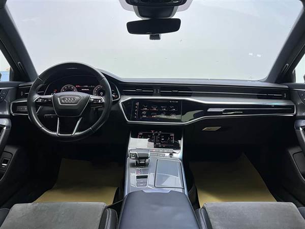 奥迪A6L 2020款 40 TFSI 豪华动感型