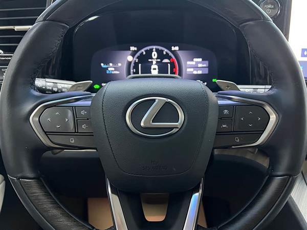 雷克萨斯LM 2023款 350h 七座隽雅版
