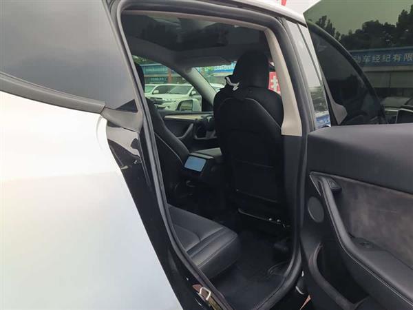Model Y 2022款 改款 长续航全轮驱动版