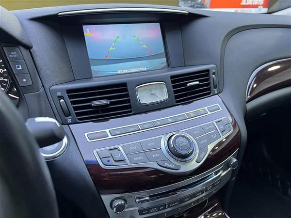 英菲尼迪Q70 2013款 Q70L 2.5L 舒适版